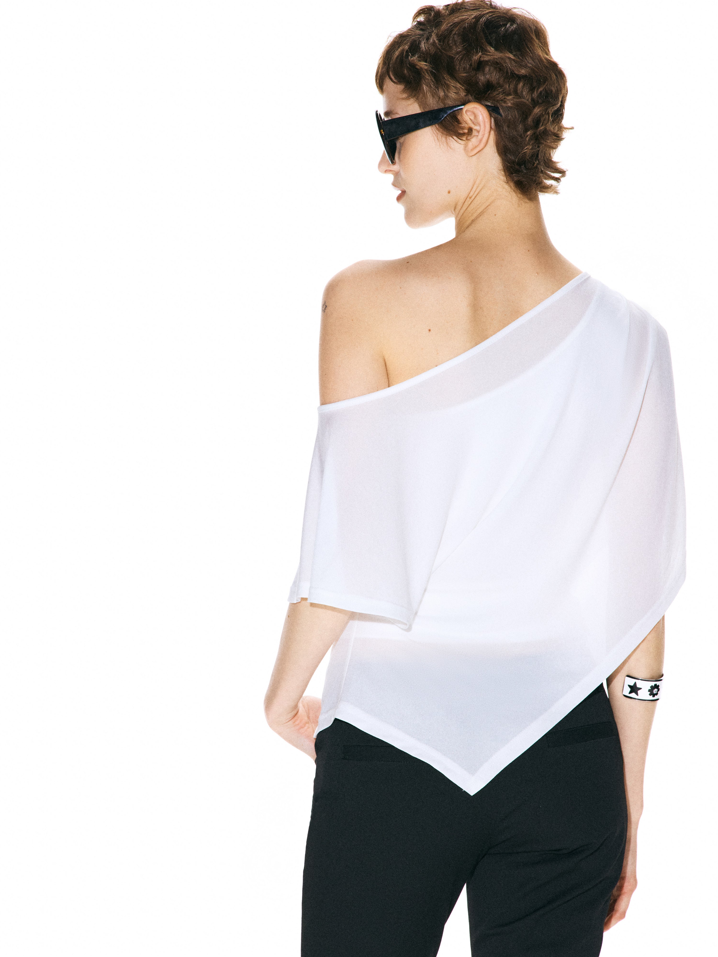 Runway Ticket Lace-Edged Slip Top （2color）
